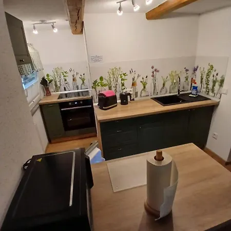 Bei Greta 77 * מארל